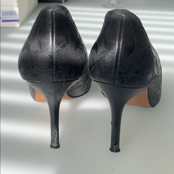 Coach - Picture 2 of 3